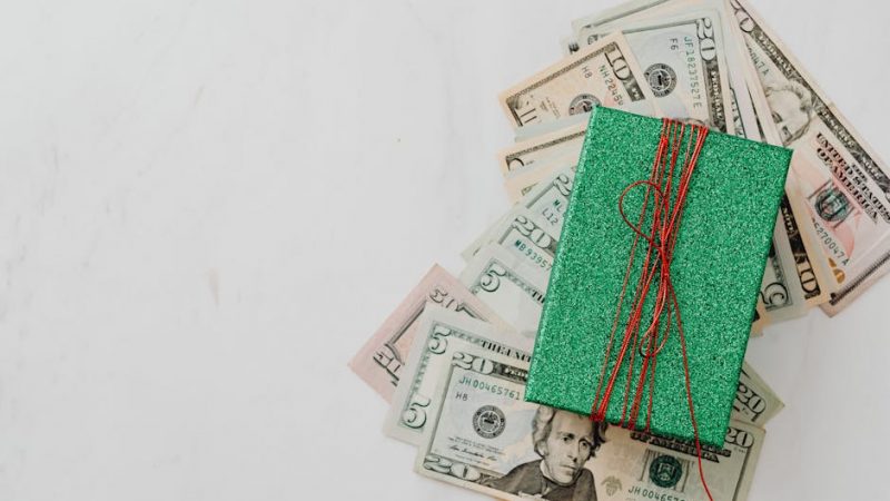 Забыл купить подарок на день рождения