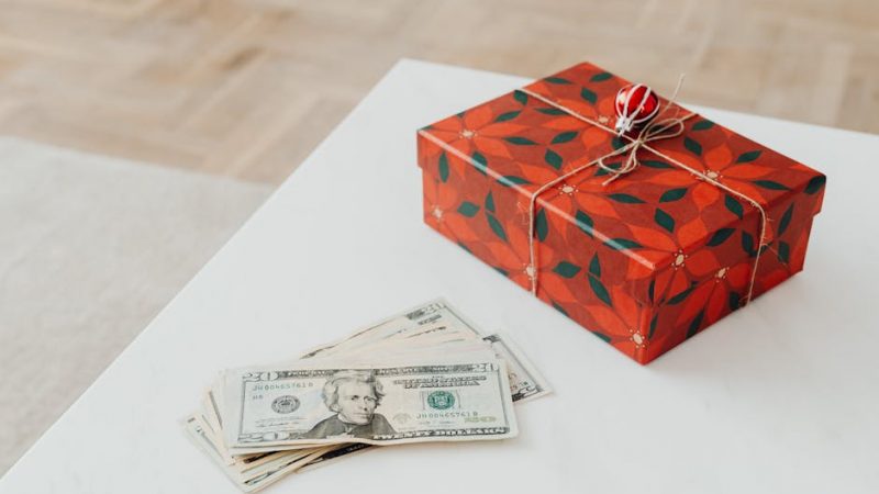 Какой подарок на 80 лет