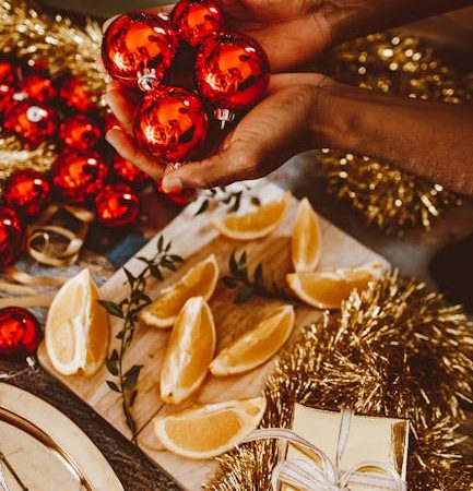 Каким женщинам делают подарки