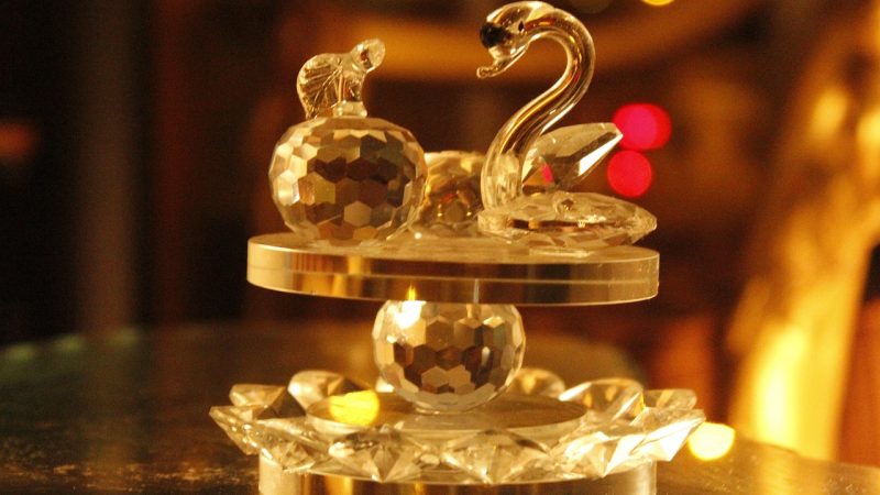 Какой подарок подарить однокласснику