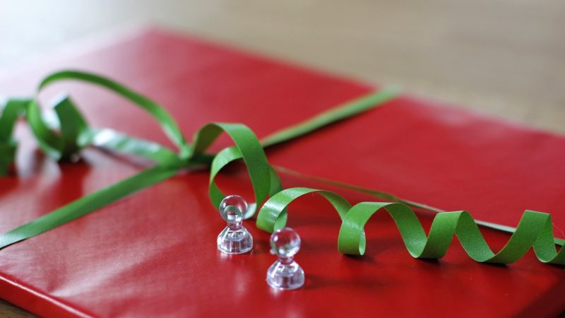 Какой подарок можно подарить на годик