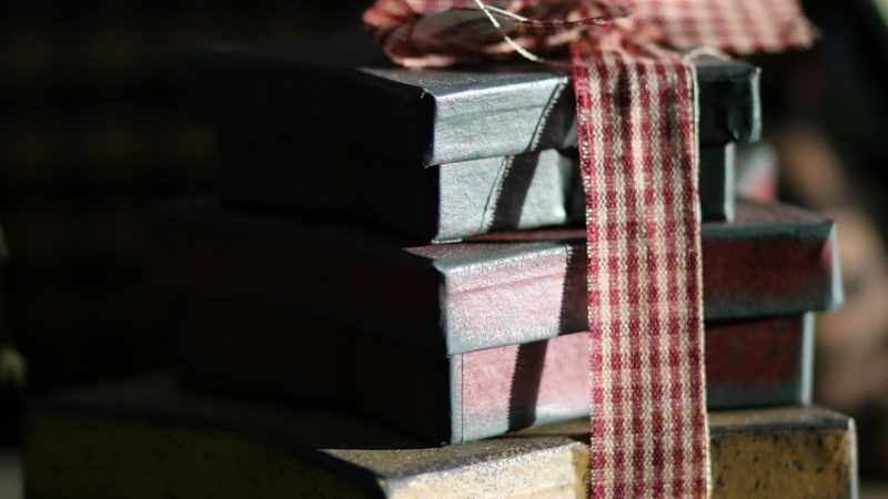 Какие подарки можно взять